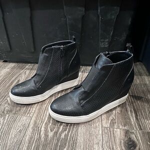 Wanted Brand Black Wedge Shoes